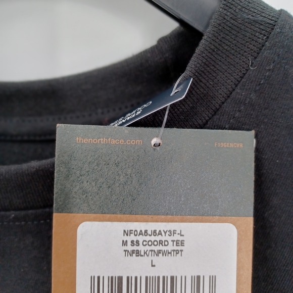 The North Face Short Sleeve Graphic T-Shirt - Picture 5 of 7